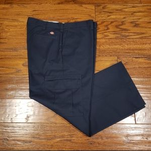 NWOT DICKIES Men's Cargo Pants - 38x32 - Navy Blue